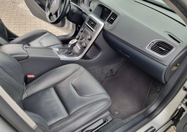 Volvo S60 cena 32900 przebieg: 294000, rok produkcji 2013 z Augustów małe 172